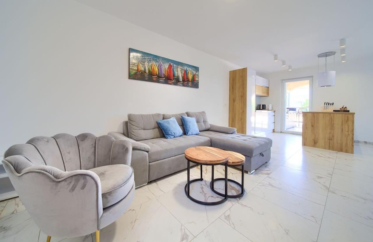 Holiday House Sea & Sun Residence Rasopasno Экстерьер фото