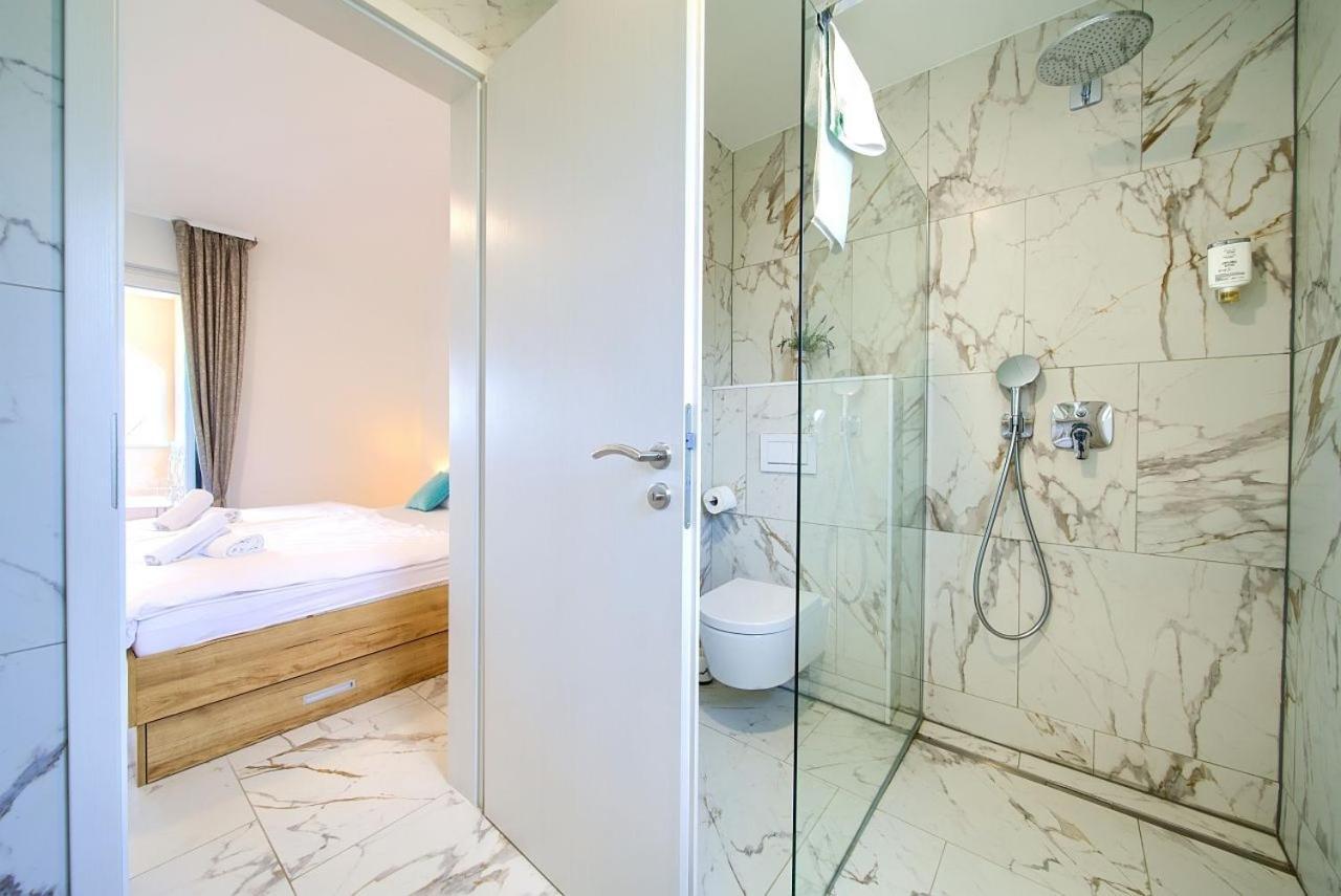 Holiday House Sea & Sun Residence Rasopasno Экстерьер фото