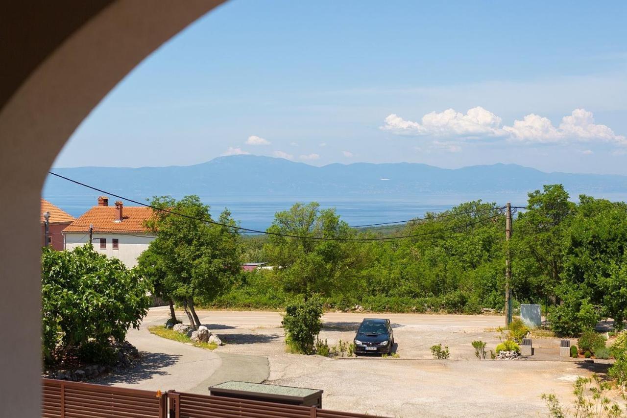Holiday House Sea & Sun Residence Rasopasno Экстерьер фото